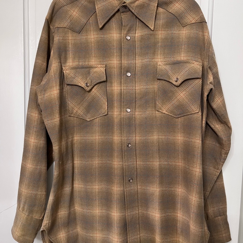 Vintage- Authentic 70’s wool Pendleton pearl snap shirt.